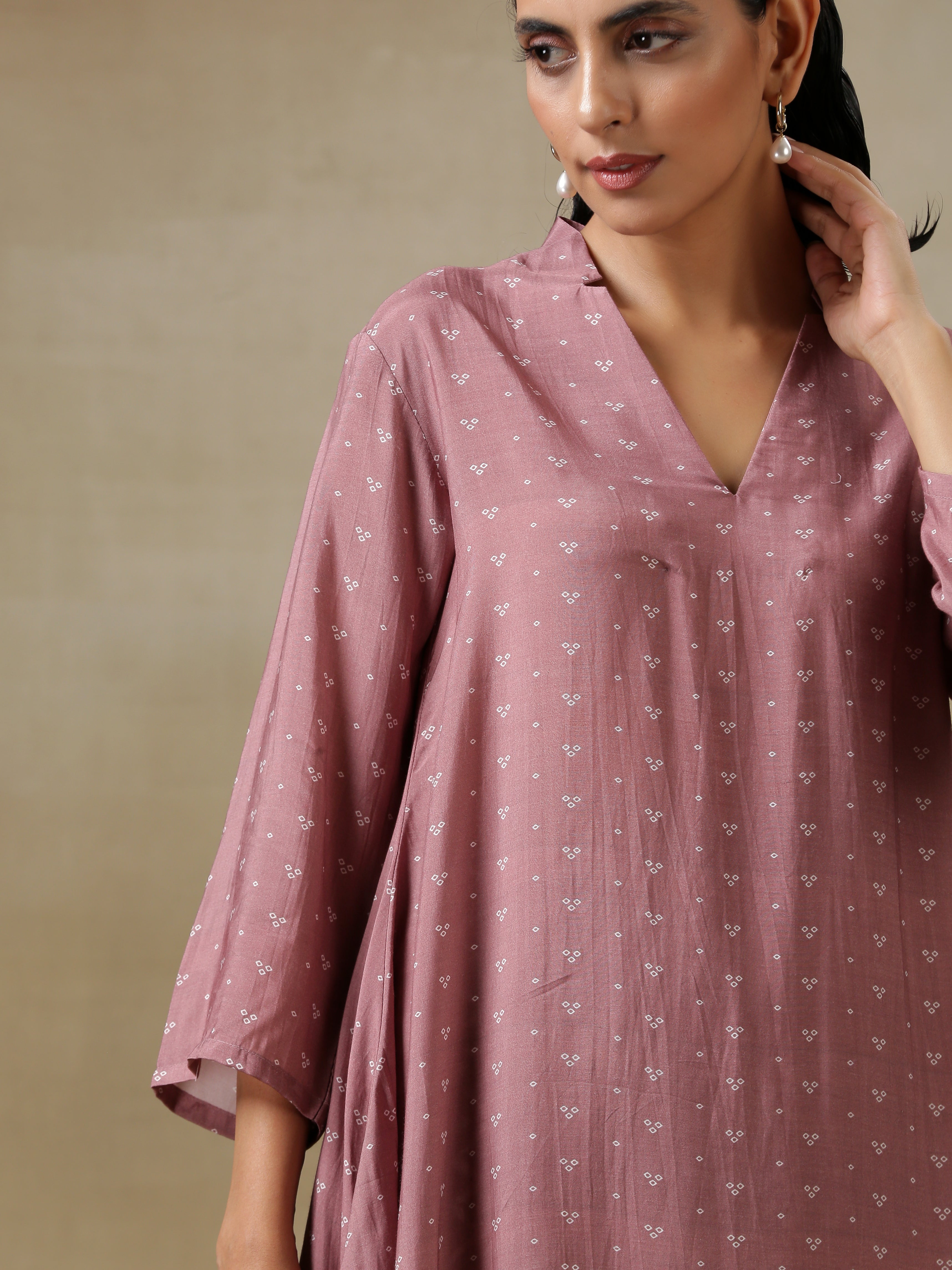 trueBrowns Dark Mauve Bandhani Printed Silk Collared Co-Ord Set - Distacart