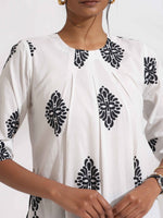 Thumbnail for trueBrowns White Cotton Print Pleated Kurta Set