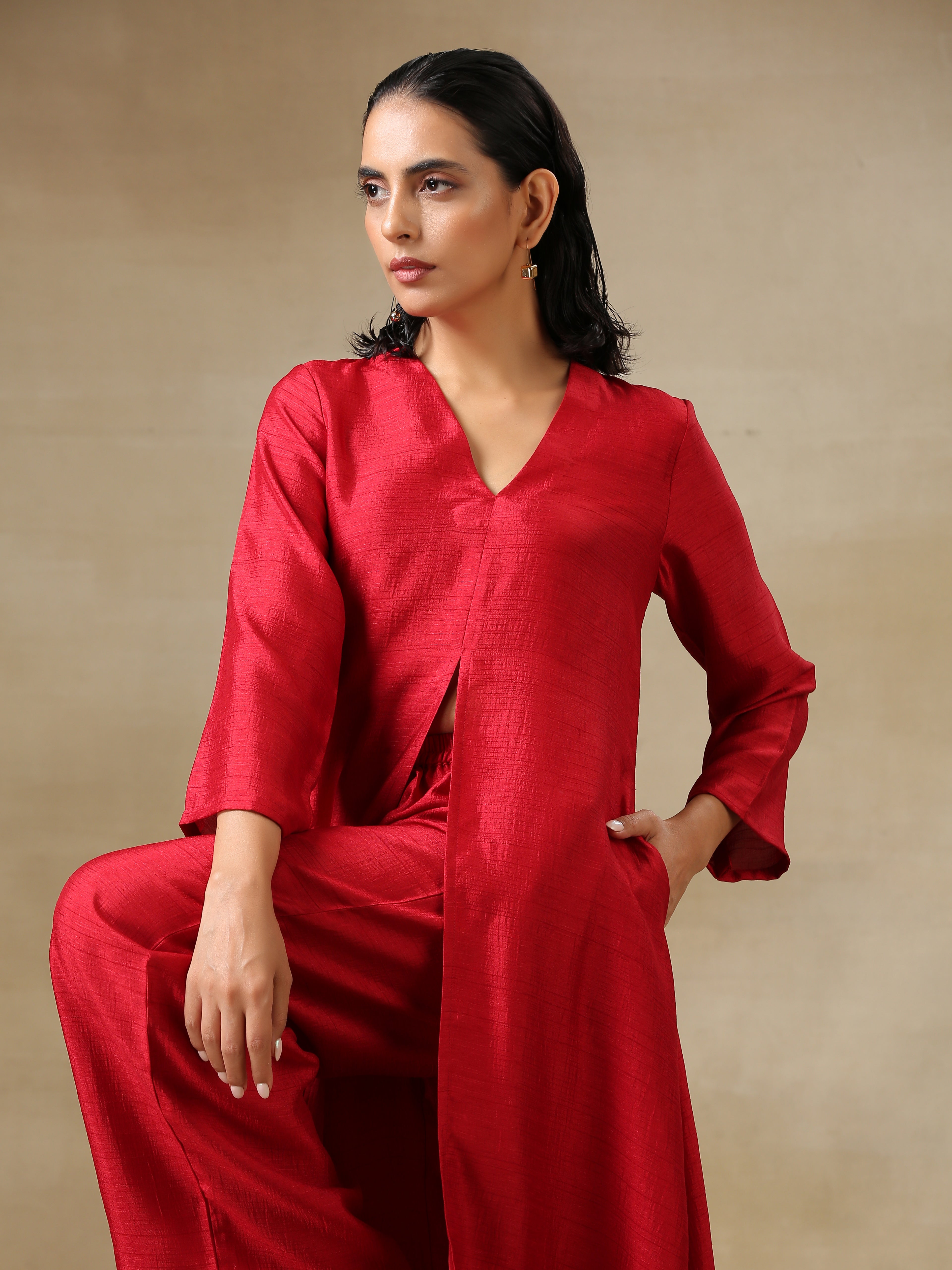trueBrowns Maroon Textured Silk Front Slit Kurta Pant Set - Distacart