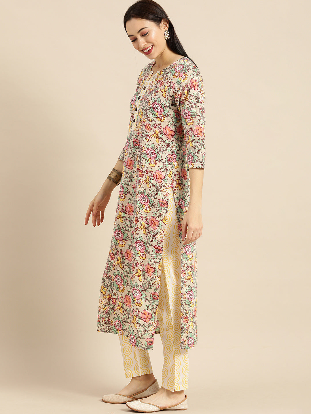 Varanga Women Sea Green And Mustard Floral Printed Straight Kurta With Printed Trouser - Distacart