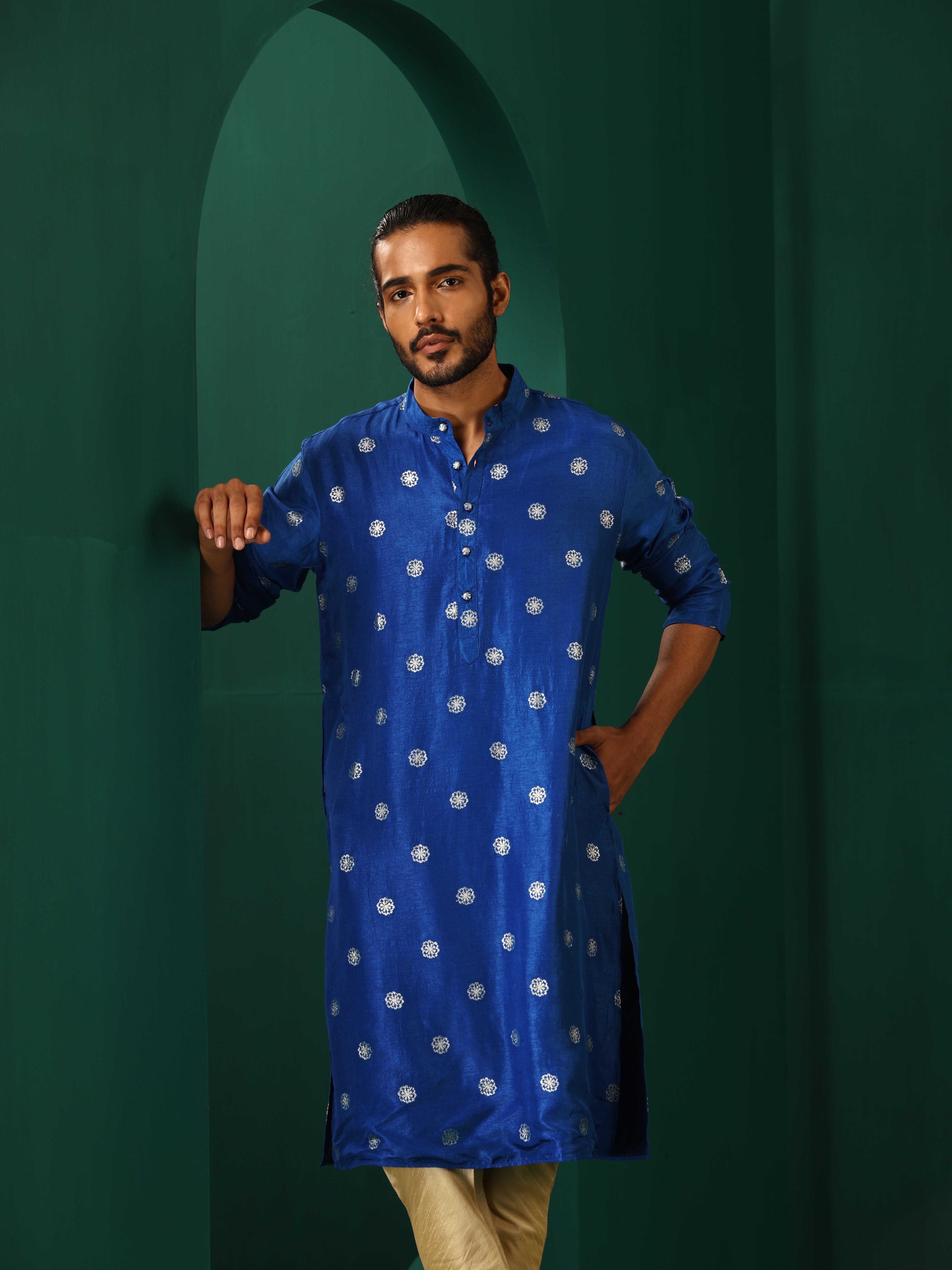 trueBrowns Men's Royal Blue Geometric Floral Viscose Silk Long Kurta - Distacart