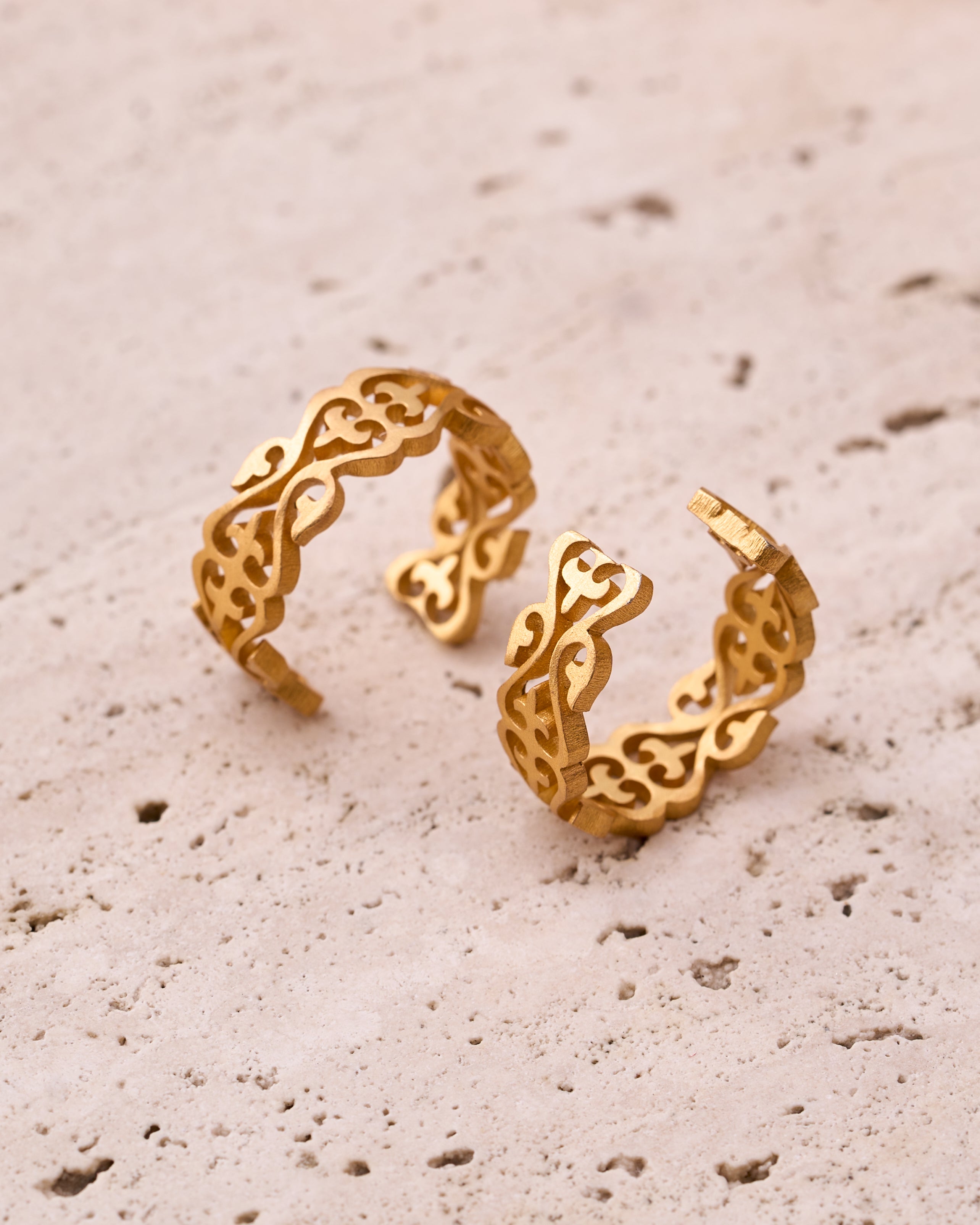 trueBrowns Gold-Polished Bel Rings - Distacart