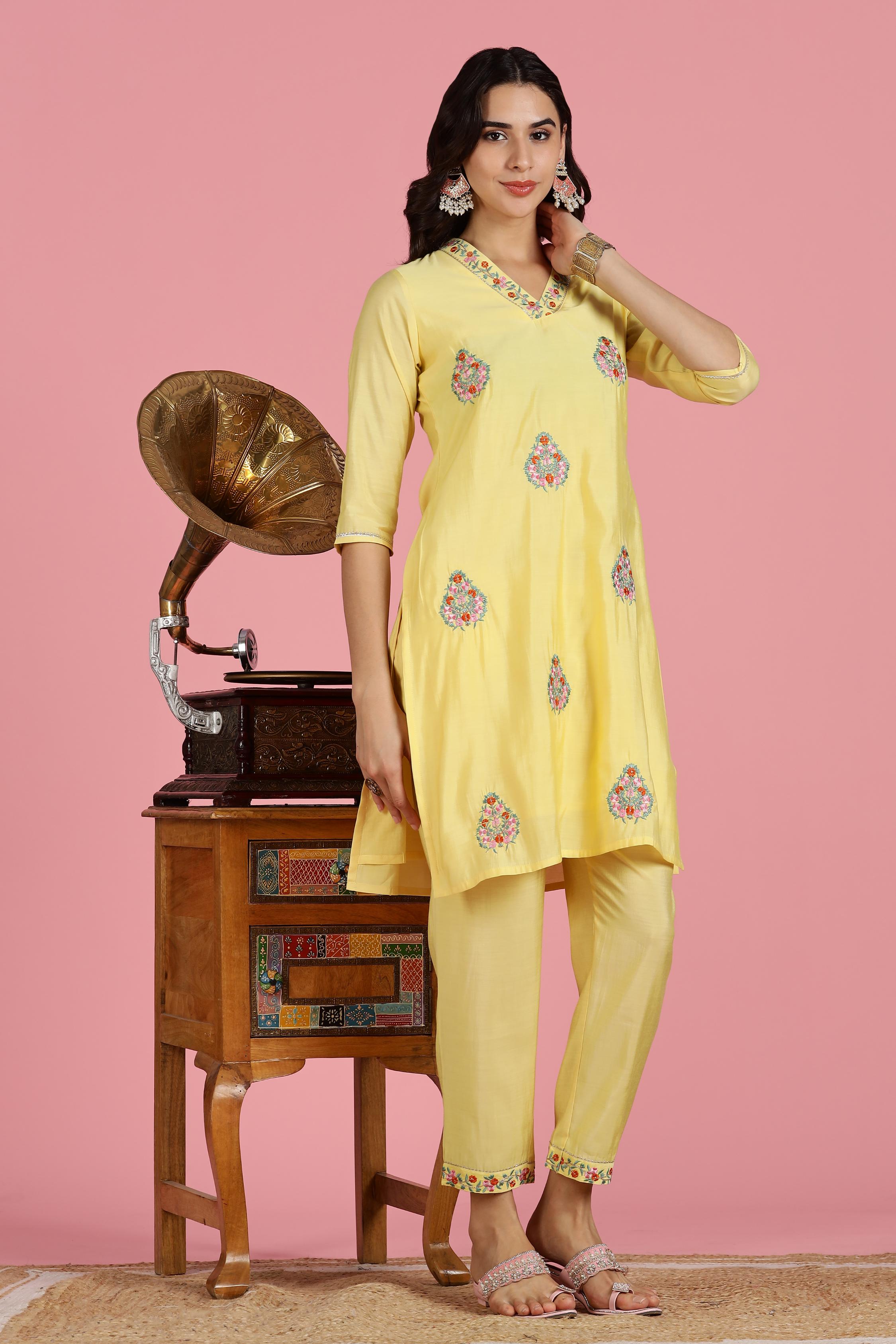 BulBul Women Yellow Embroidered Chanderi Kurta Set