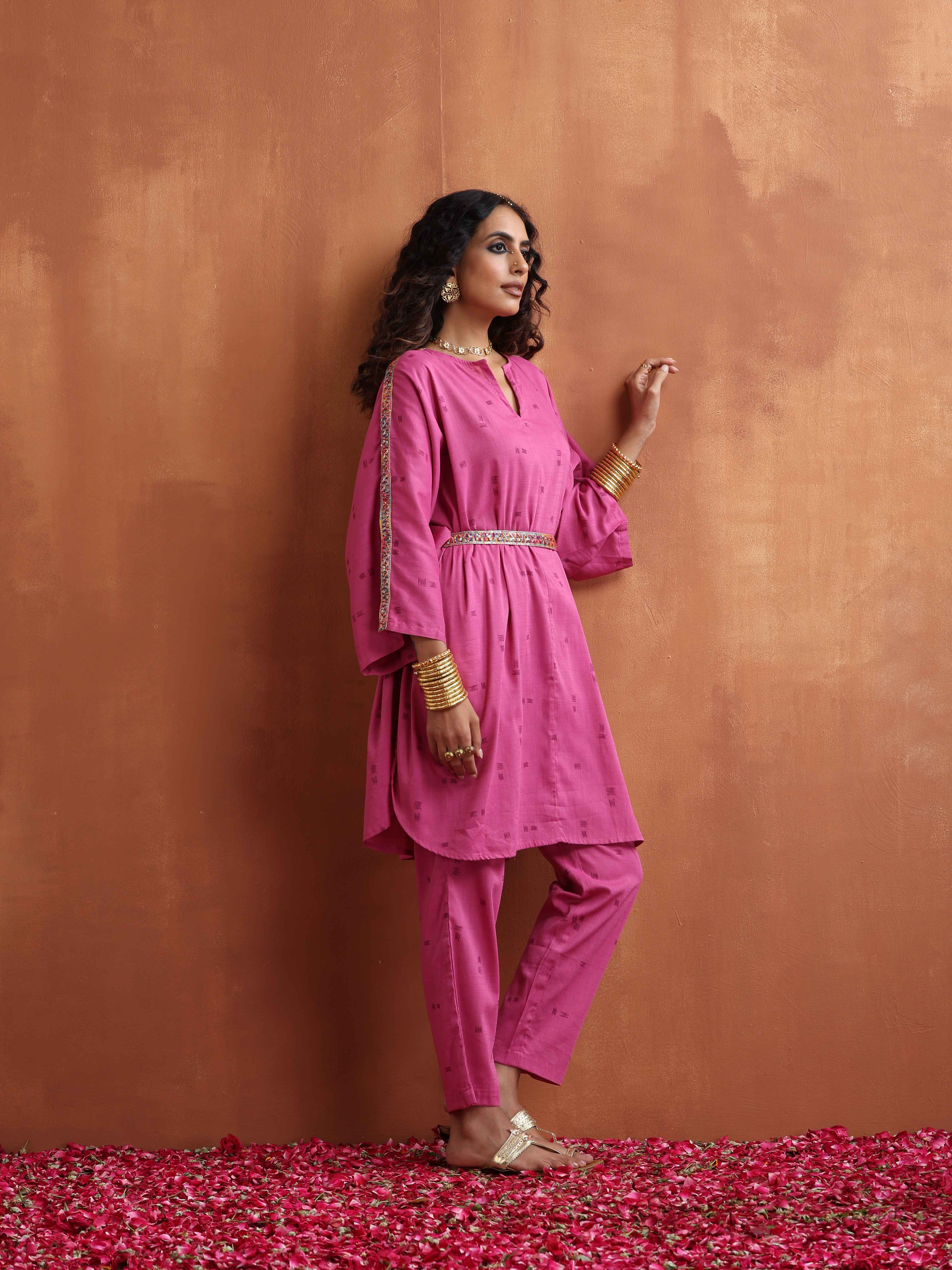 trueBrowns Pink Print Kaftan Kurta Co-ord Set - Distacart