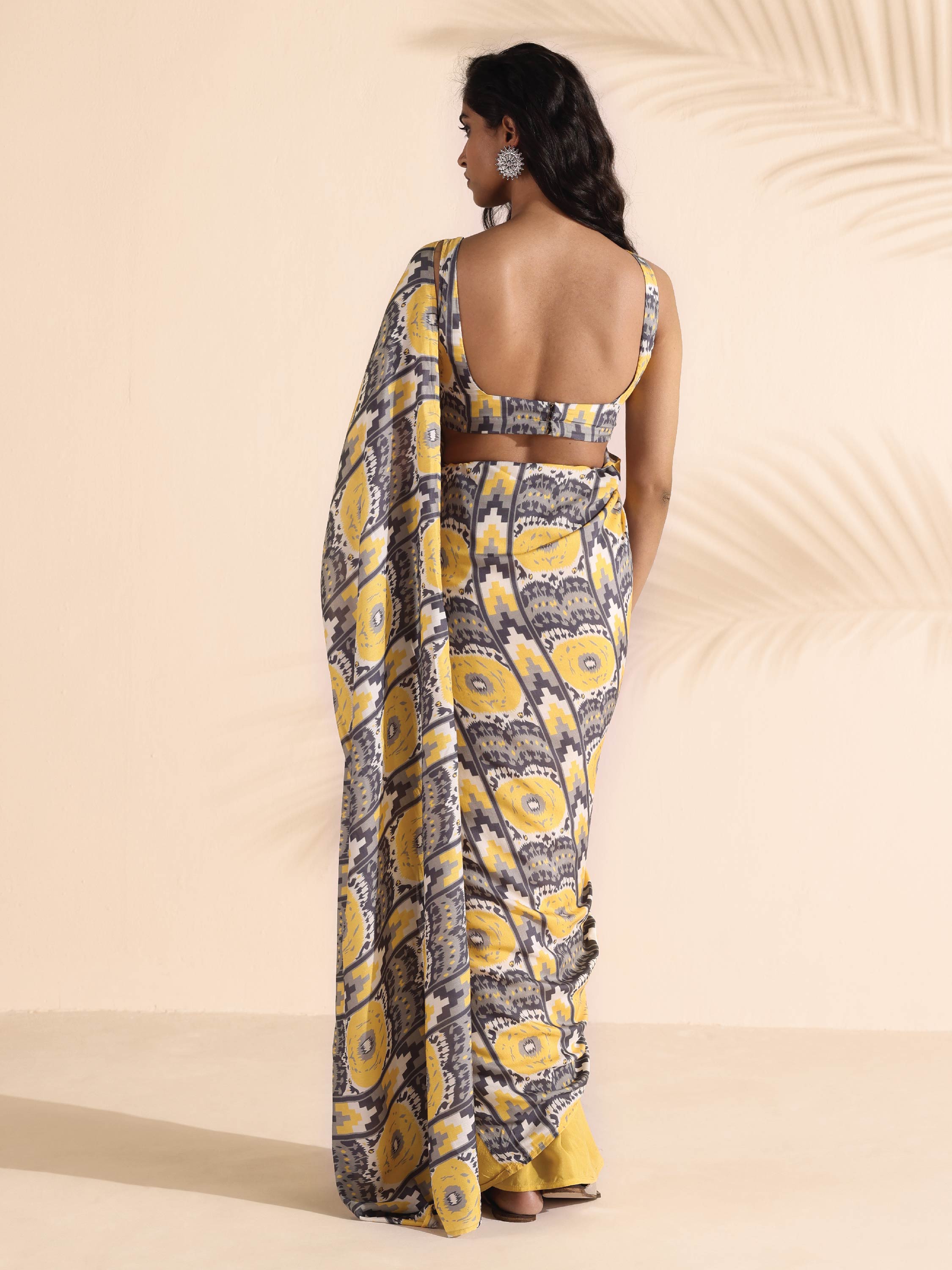 trueBrowns Yellow Muslin Ikat Ready to Wear Saree - Distacart
