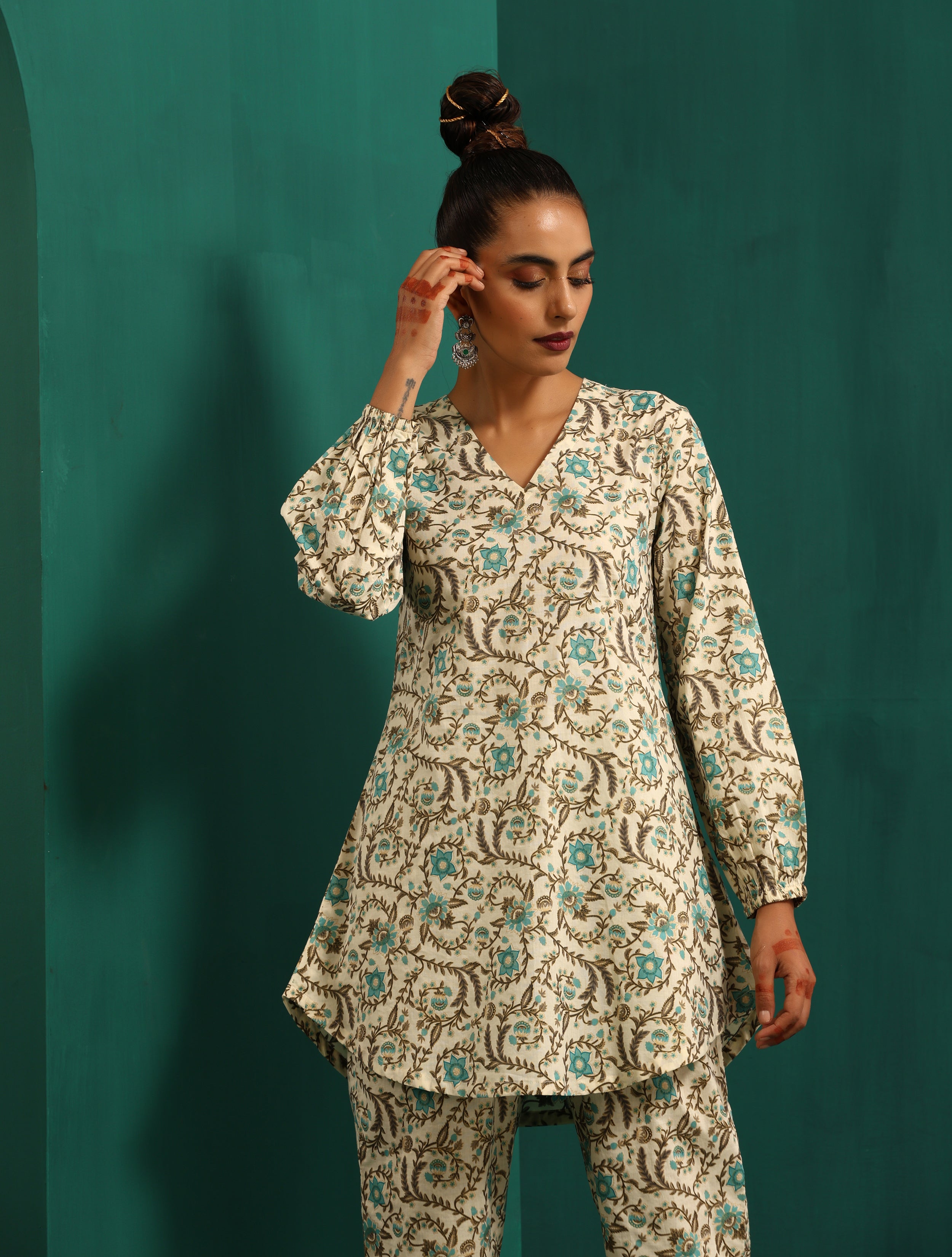 trueBrowns Teal Floral Cotton Printed Short Co-ord Set - Distacart