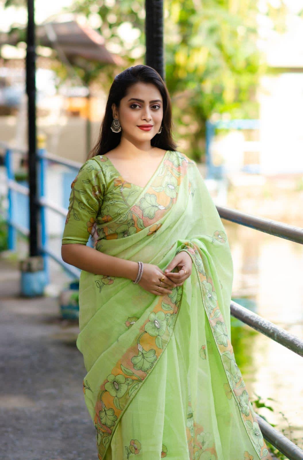 Green Pure Linen Ethnic Motifs Saree with Unstitched Blouse - A2M