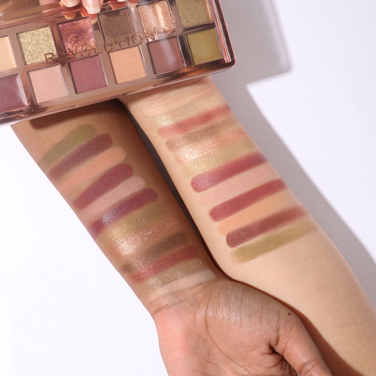 Makeup Revolution Eyeshadow Palette - The Eternal Icon Green - Distacart
