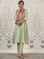 Thumbnail for Ode by House of Pataudi Women Floral Thread Work Kurta - Distacart