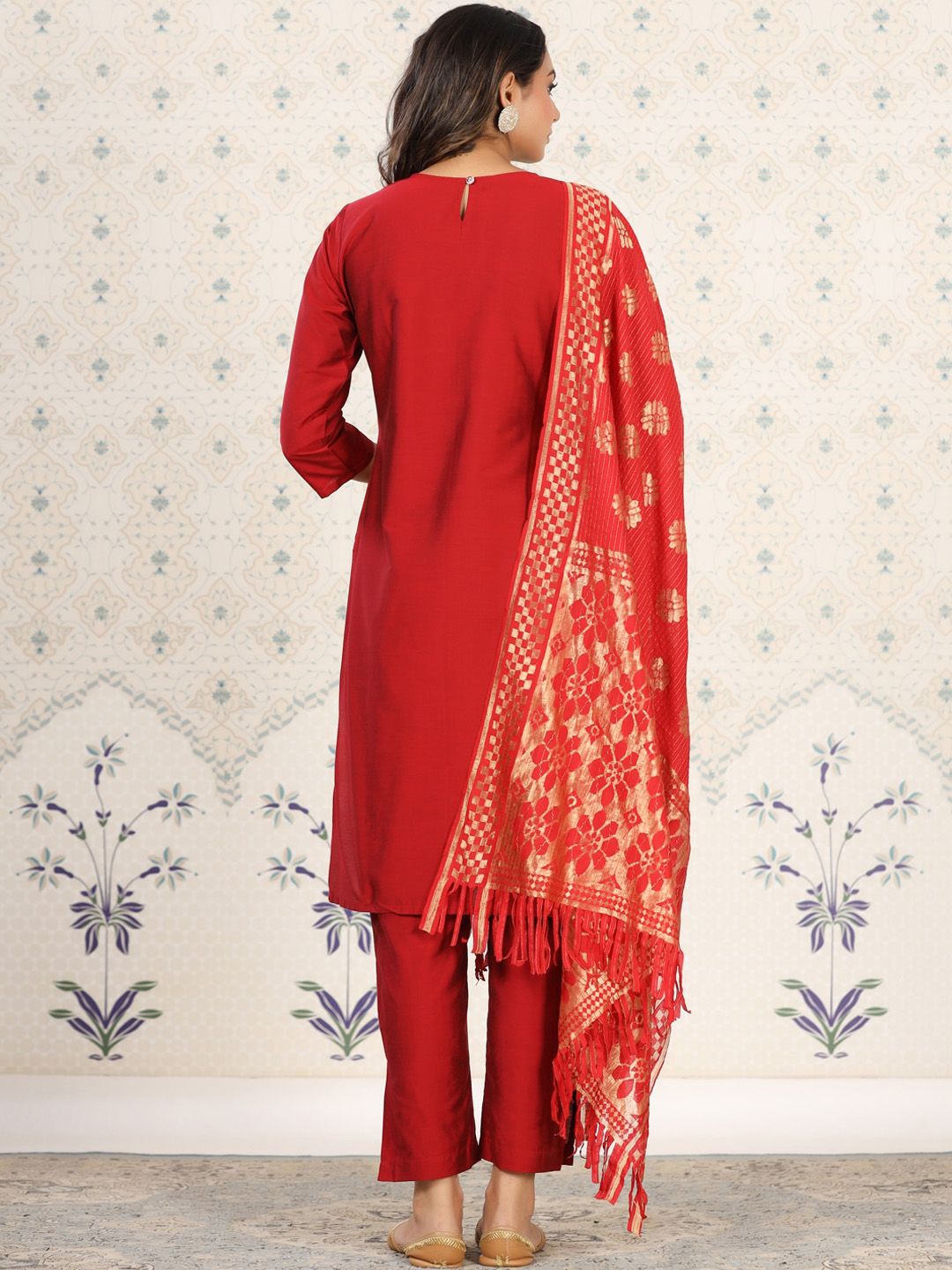 Ode by House of Pataudi Floral Embroidered Sequined Straight Kurta & Trousers With Dupatta - Distacart