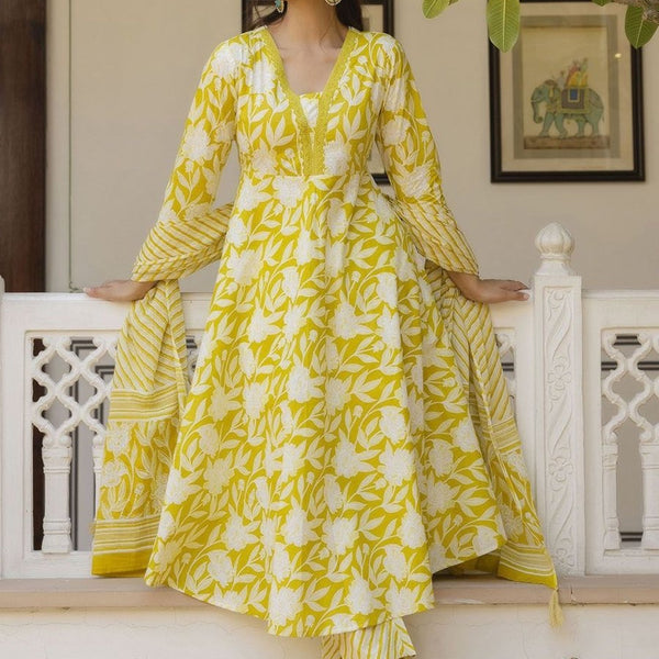 Anouk Women Floral Printed Thread Work Pure Cotton Kurta Pyjamas With Dupatta - Distacart