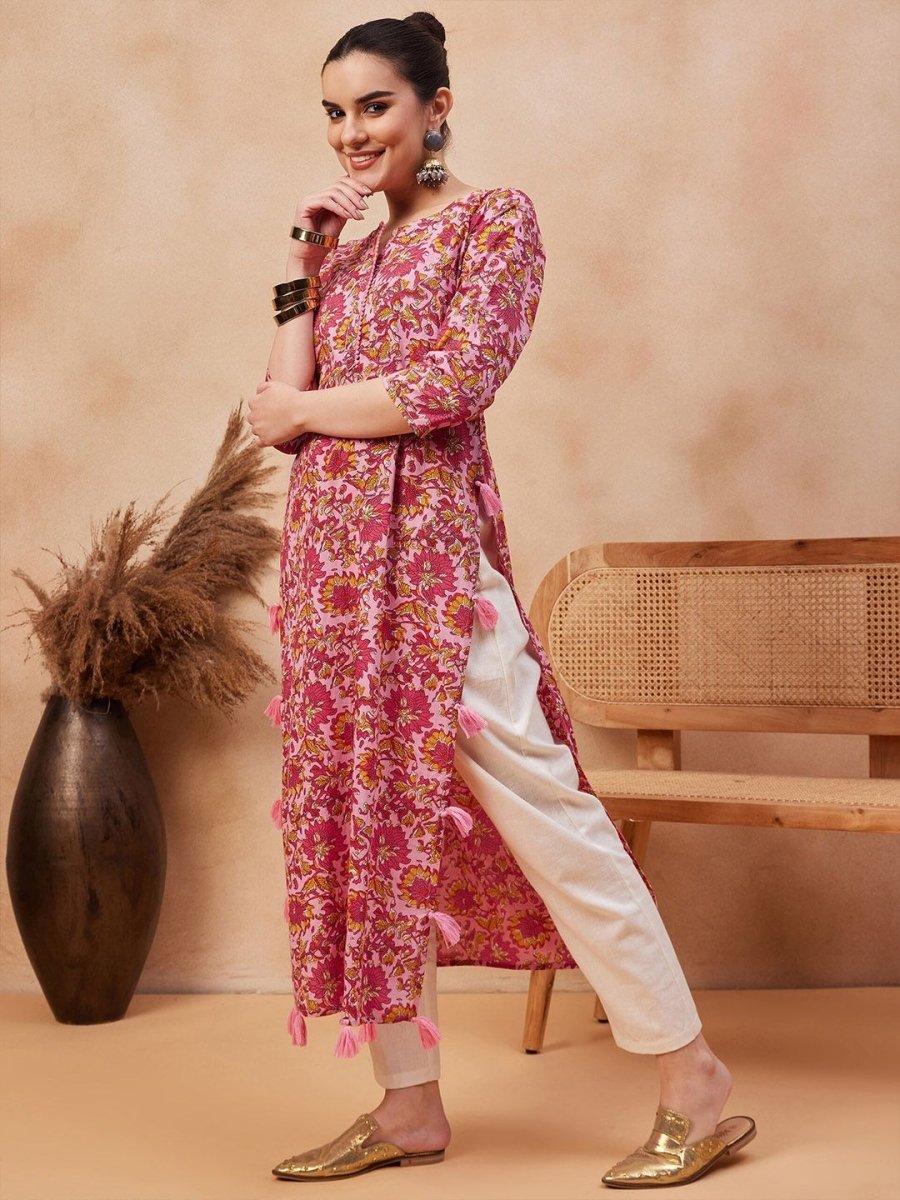 Anouk Floral Printed Round Neck Pure Cotton Straight Kurta