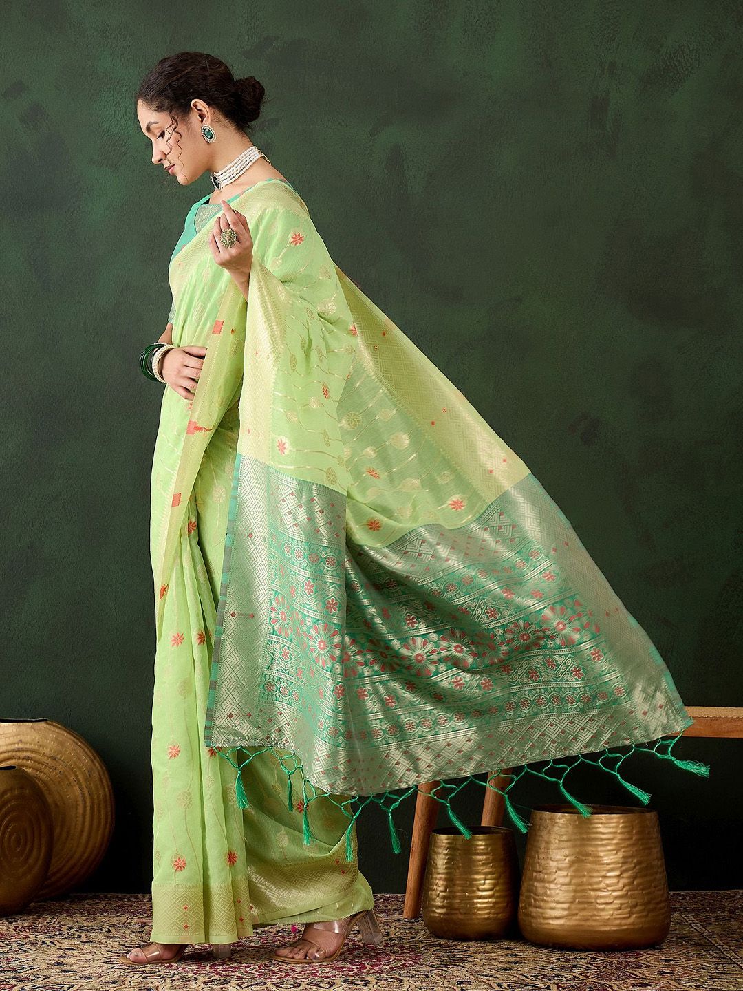 Mitera Ethnic Motifs Woven Design Zari Saree - Distacart