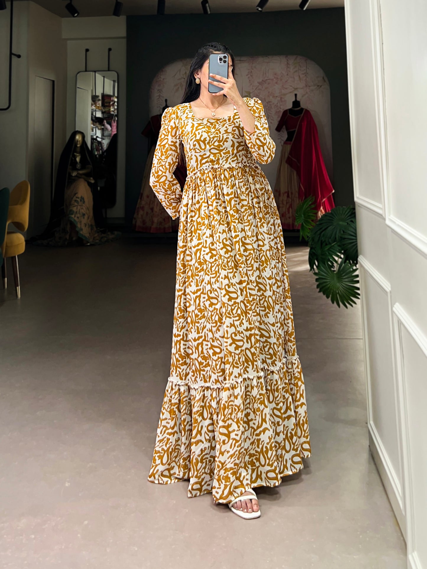 Lorenvalley Mustad Georgette Printed Gown - Distacart