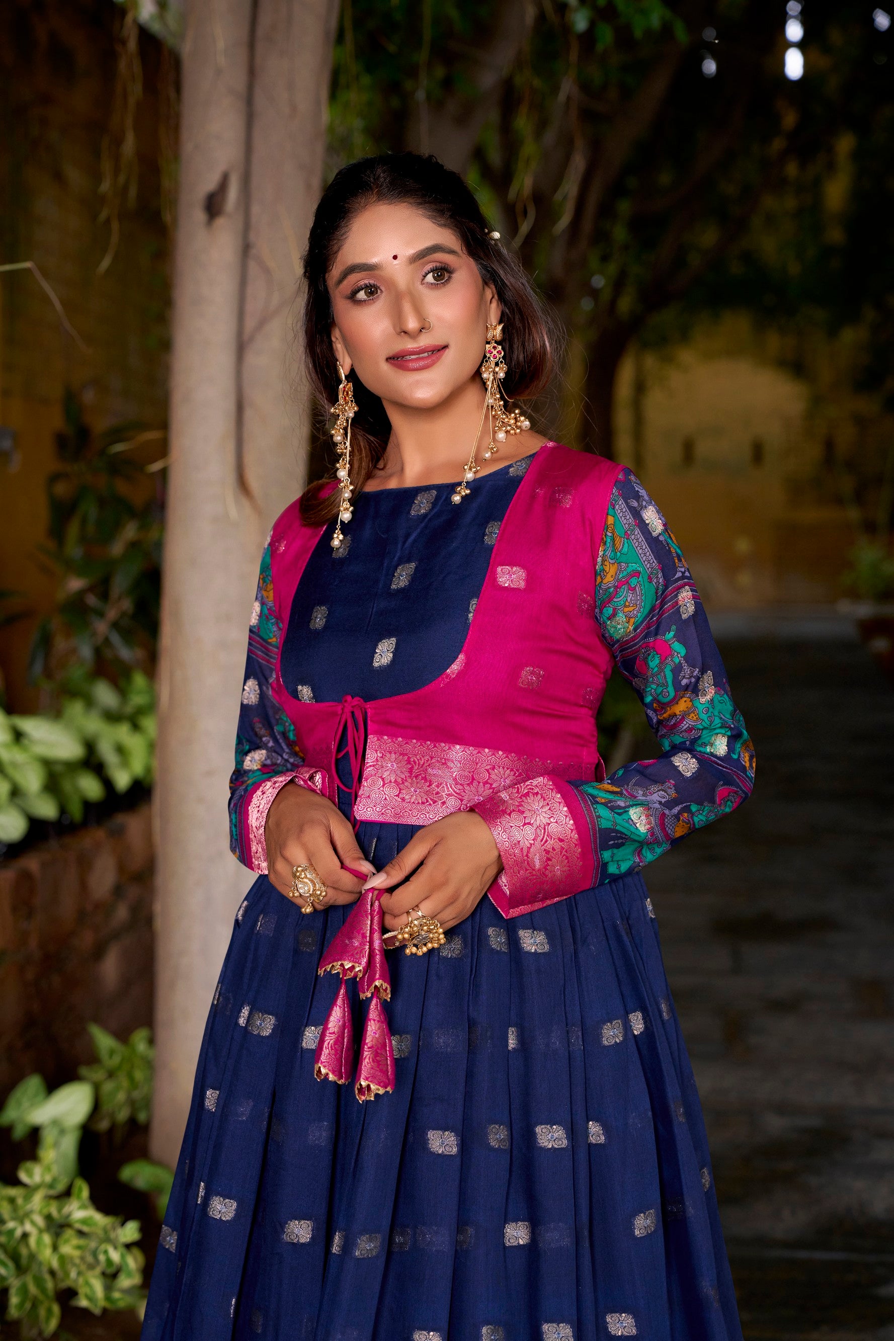 Lorenvalley Fashion Navyblue Poly Cotton Kalamkari Print With Zari Weaving Work Border Gown with Koti
