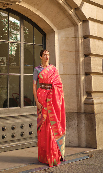 Monjolika Fashion Scarlet Red Color Silk Women'S Traditional Saree