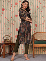 Thumbnail for Ode by House of Pataudi V Neck Printed Regular Chanderi Silk Kurta with Trousers - Distacart