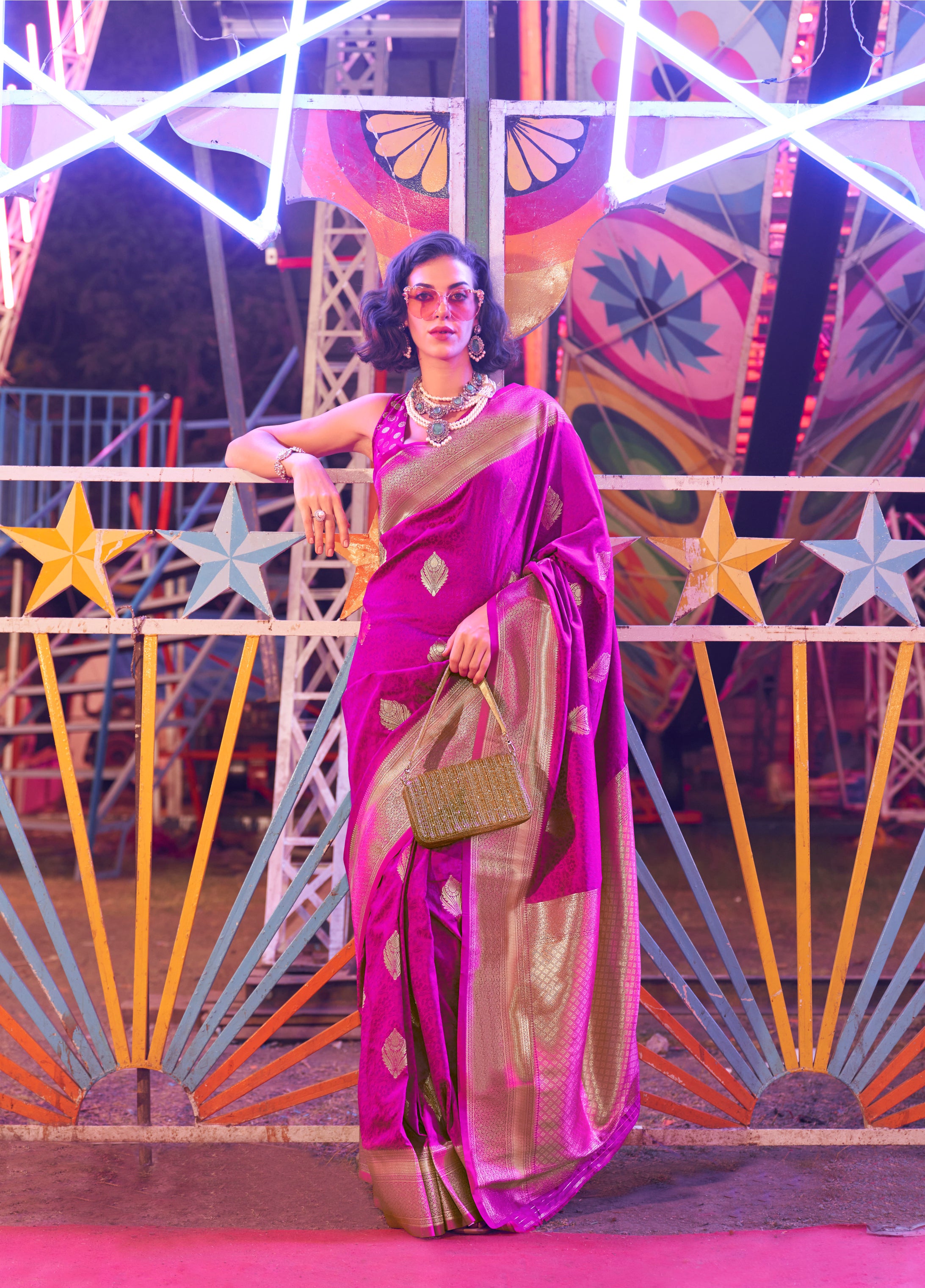 Monjolika Fashion Purple Colour Handloom Silk Blend Zari Woven Saree With Blouse