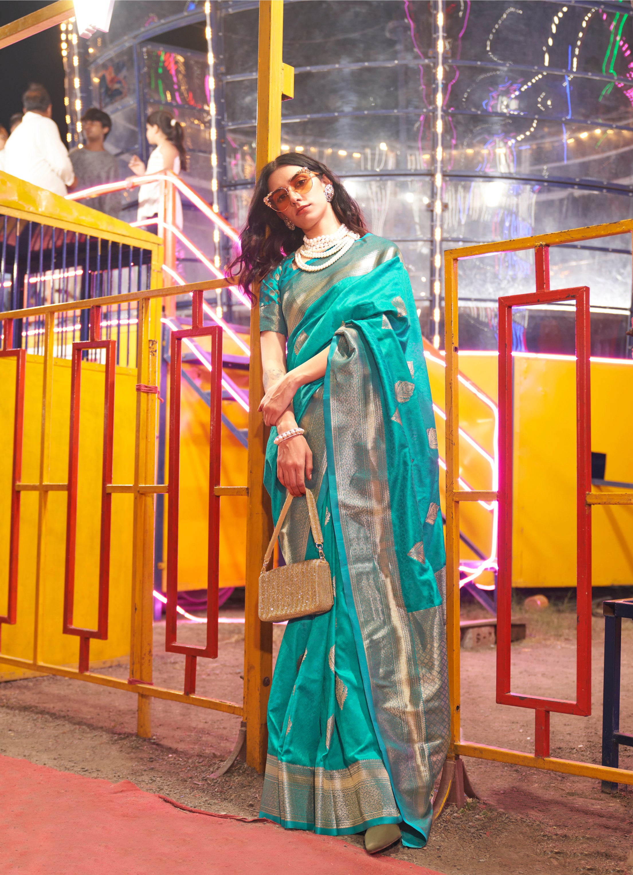 Monjolika Fashion Teal Colour Handloom Silk Blend Zari Woven Saree With Blouse