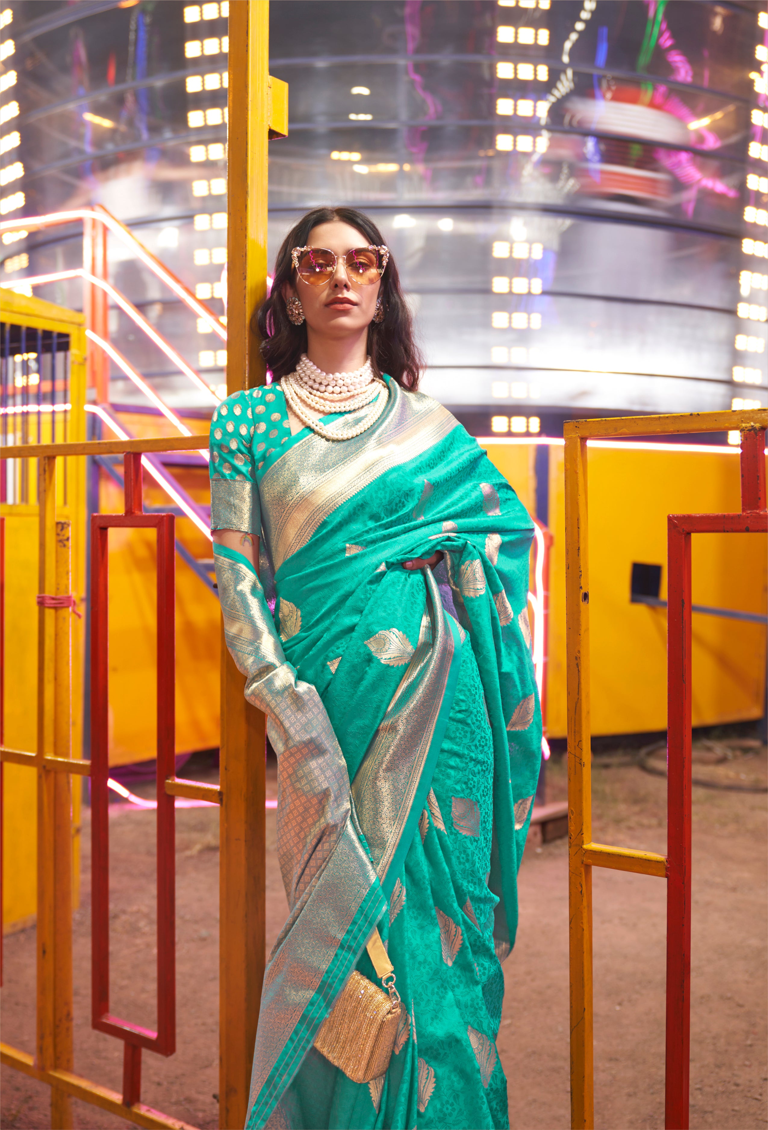 Monjolika Fashion Teal Colour Handloom Silk Blend Zari Woven Saree With Blouse