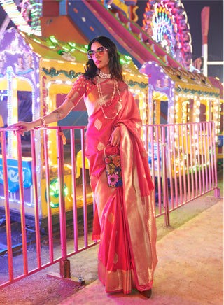 Monjolika Fashion Pink Colour Handloom Silk Blend Zari Woven Saree With Blouse