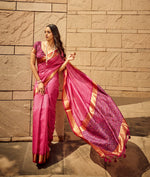Thumbnail for Monjolika Fashion Pink Color Handloom Silk Patola Printed Saree With Blouse - Distacart