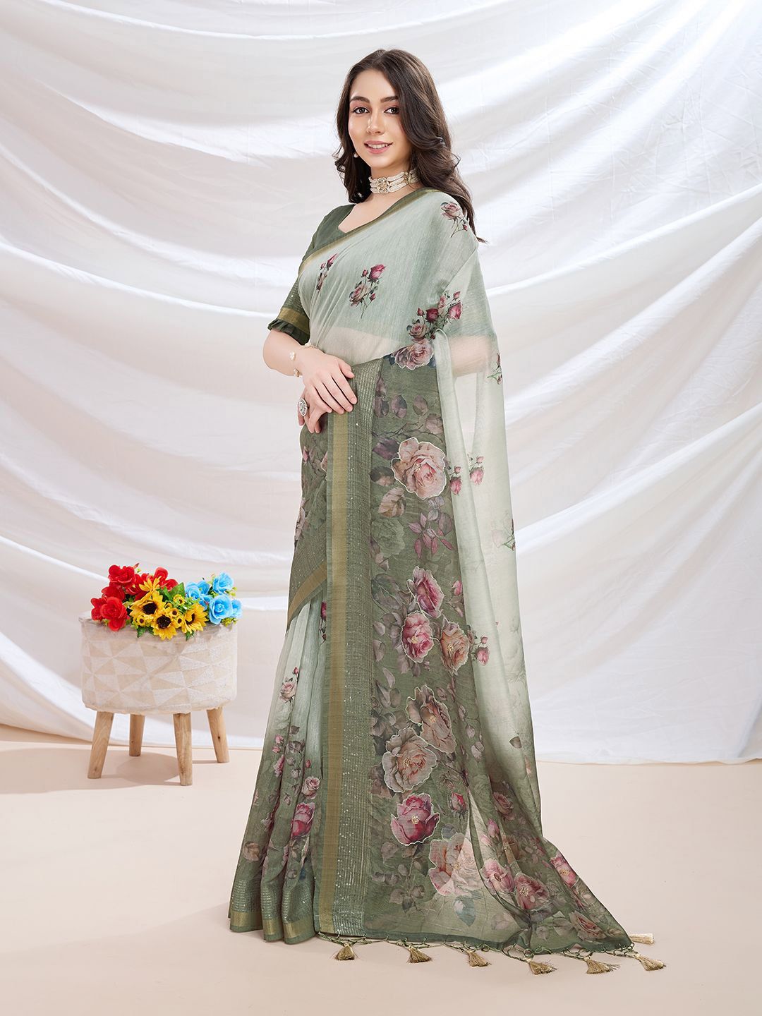 Mitera Floral Printed Zari Saree - Distacart