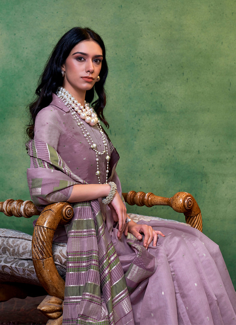 Monjolika Fashion Dark Lilac Colour Cotton Handloom Lightwear Saree For Women