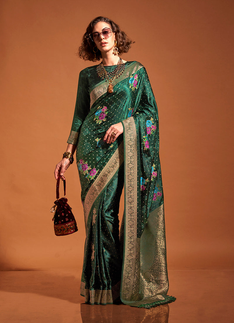 Monjolika Fashion Dark Green Handloom Silk Traditional Saree