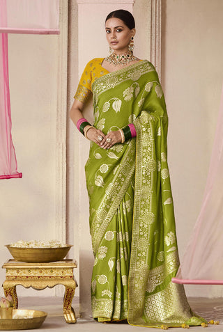Monjolika Fashion Viscose Weaving Floral Printed Contemporary Saree In Green