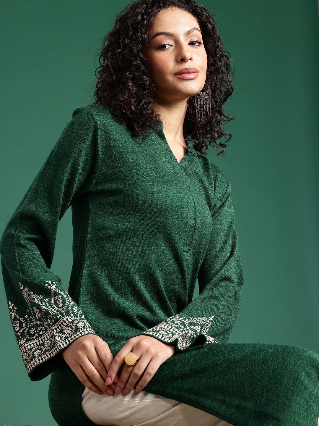 Sangria Mandarin Collar Straight Kurta - Distacart