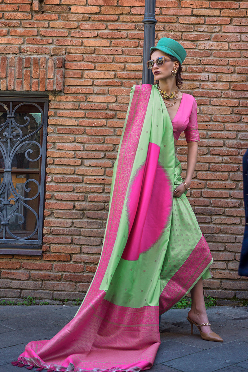 Monjolika Fashion Weaving Green And Rani Handloom Silk Trendy Saree