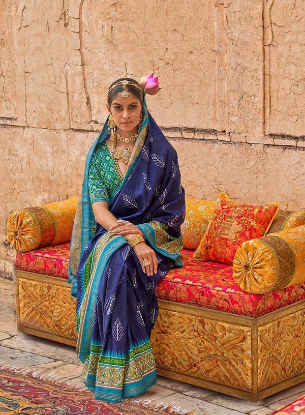 Monjolika Fashion Viscose Silk Navy Blue Printed Classic Saree