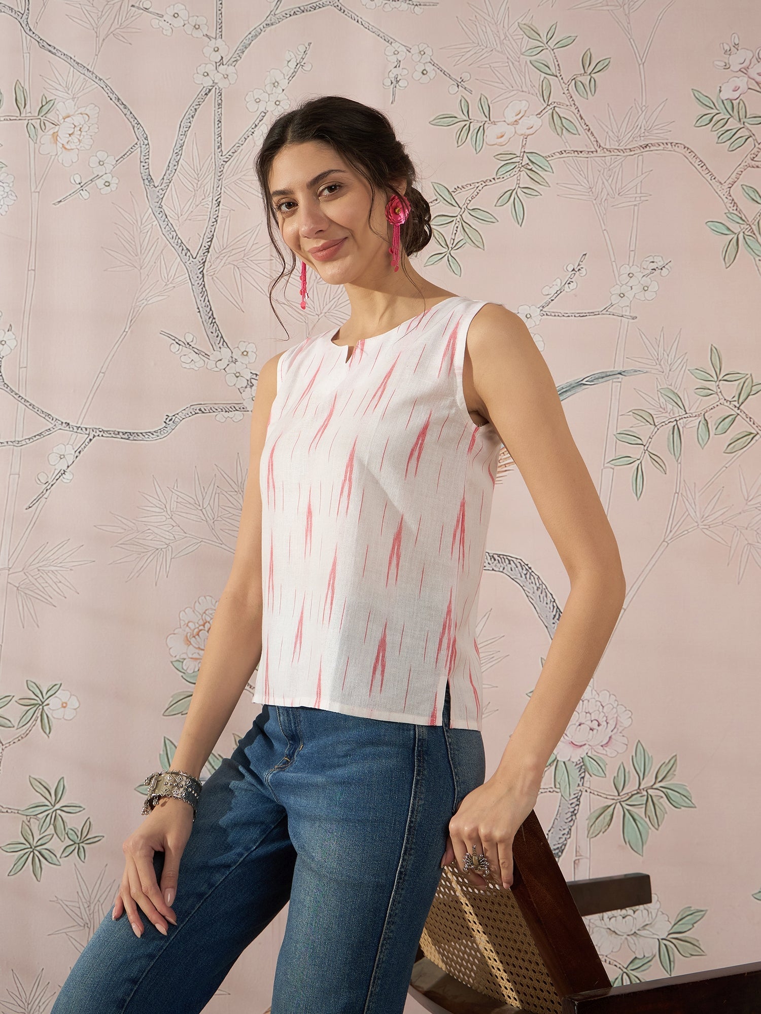 InWeave White Red Ikkat W/S Top - Distacart