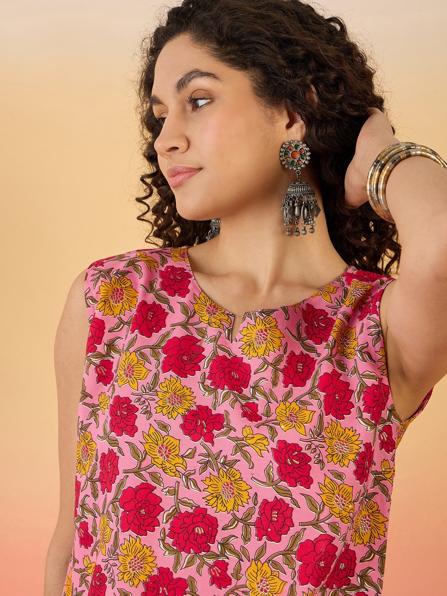 InWeave Pink Red Rose Jaal W/S Top - Distacart