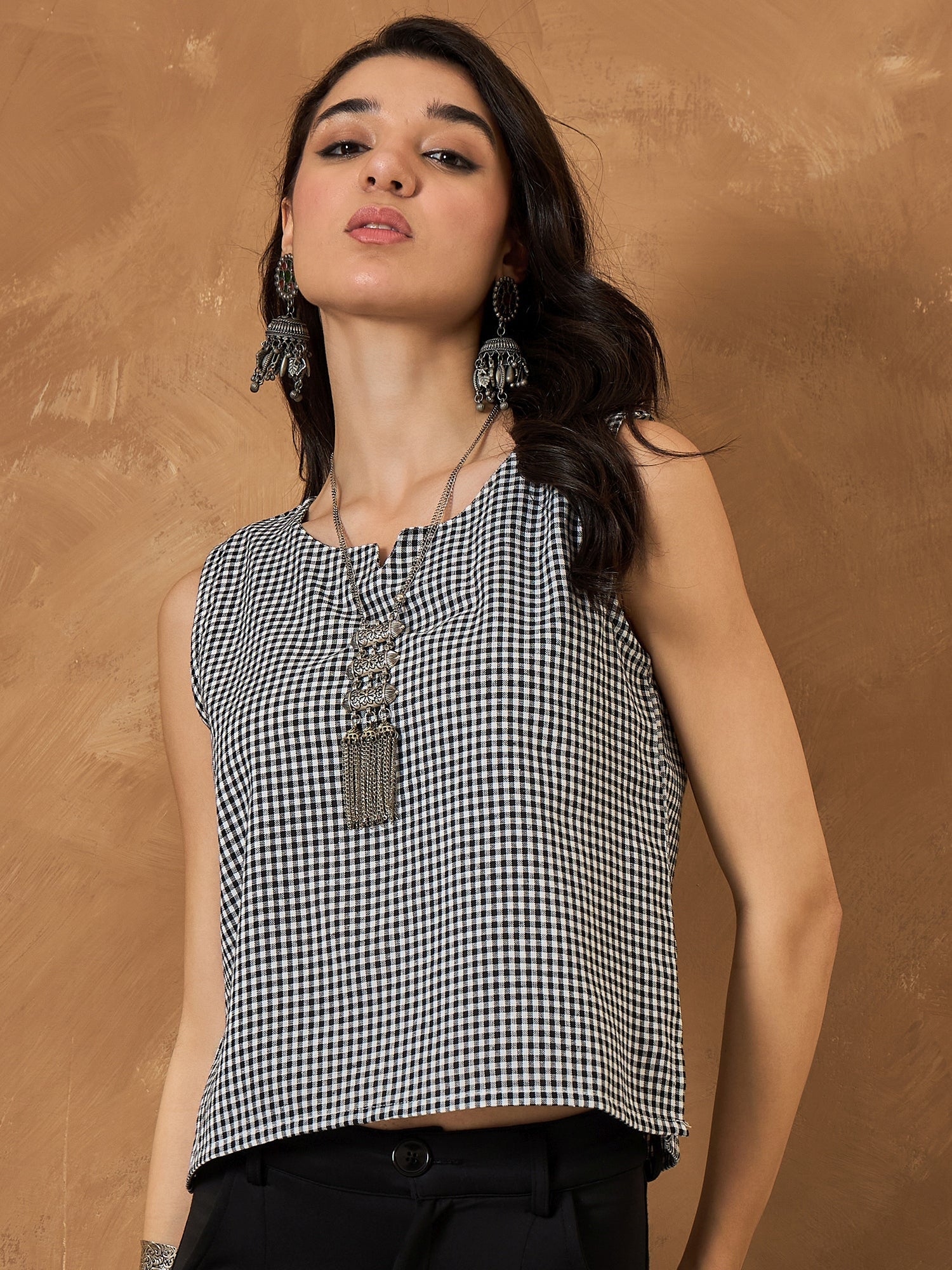 InWeave Black Small Check Sleeveless Top - Distacart