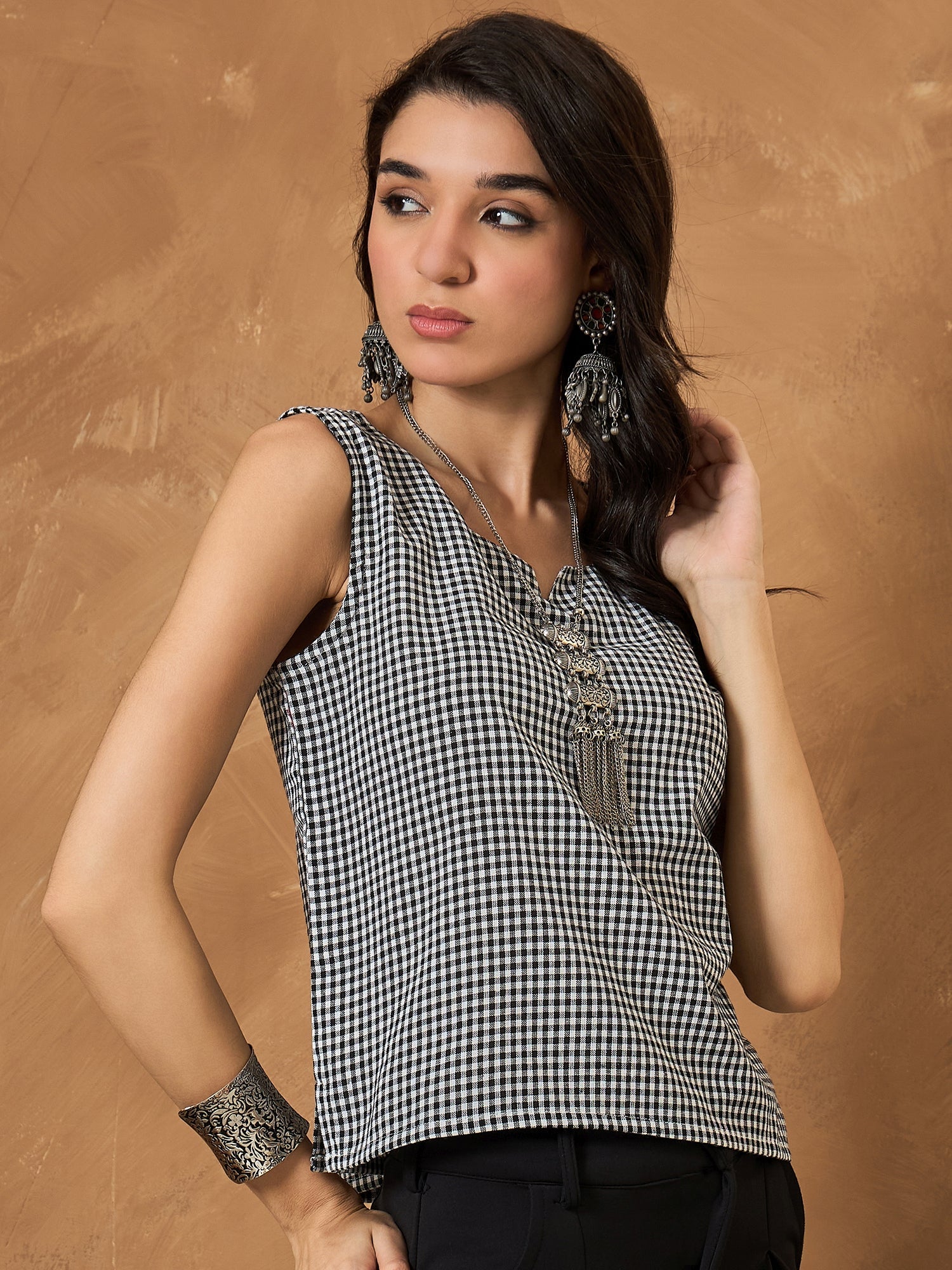 InWeave Black Small Check Sleeveless Top - Distacart