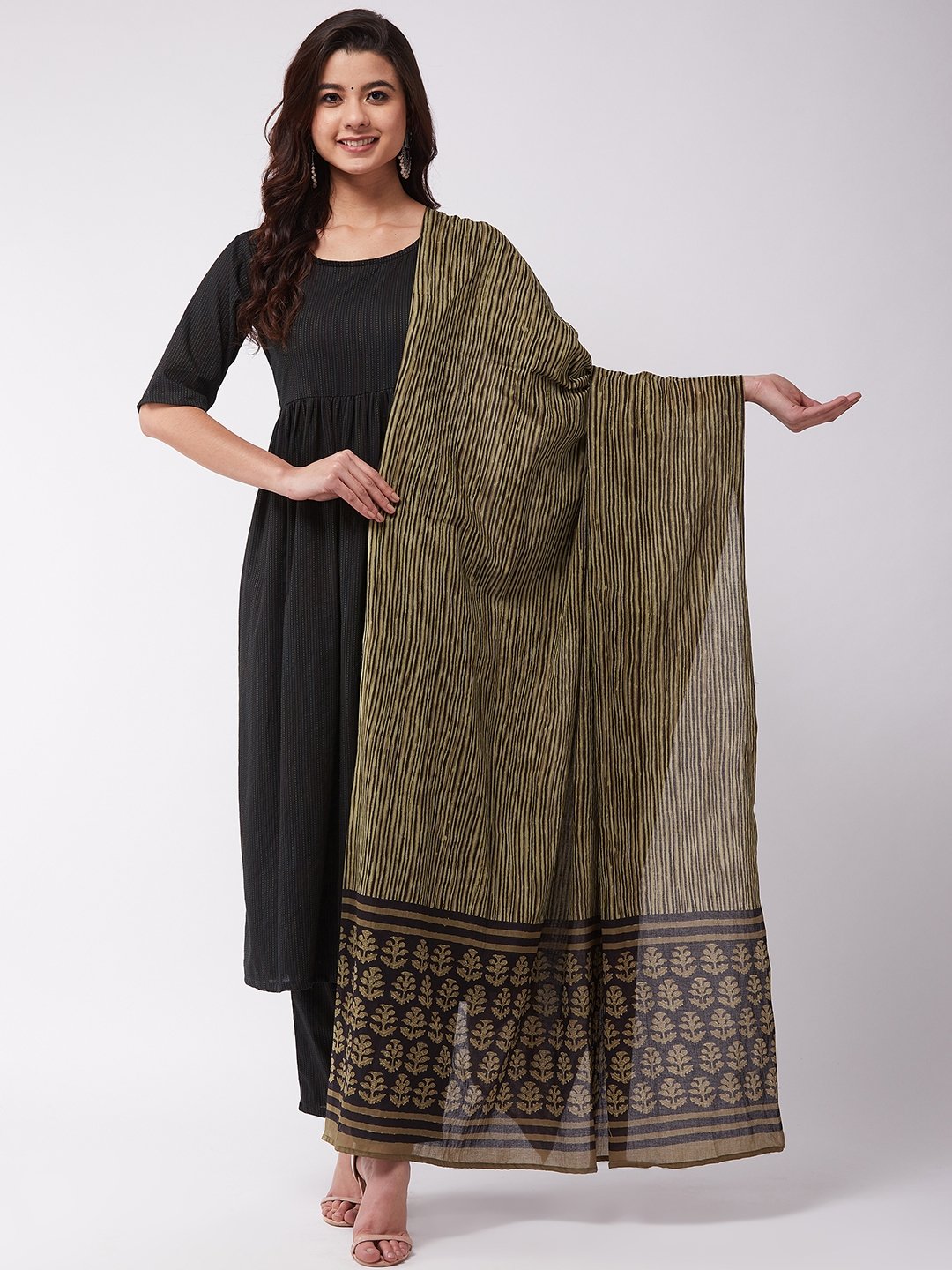 InWeave Green Boota Cotton Dupattas - Distacart