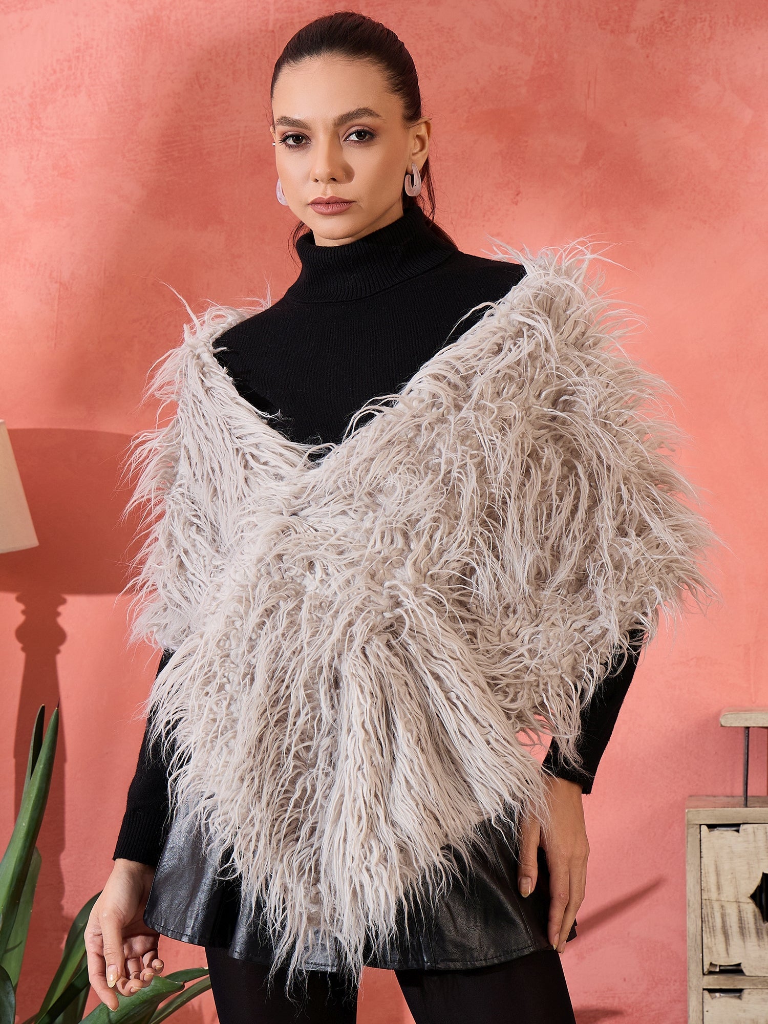 InWeave Light Grey Thread Fur Cape - Distacart