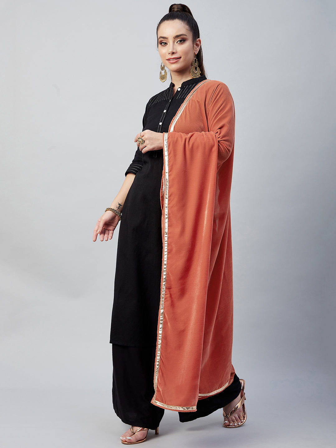 InWeave Rust Solid Velvet Shawl - Distacart
