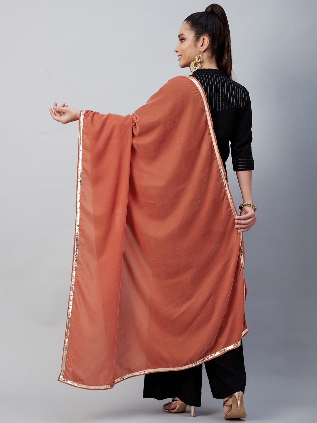 InWeave Rust Solid Velvet Shawl - Distacart
