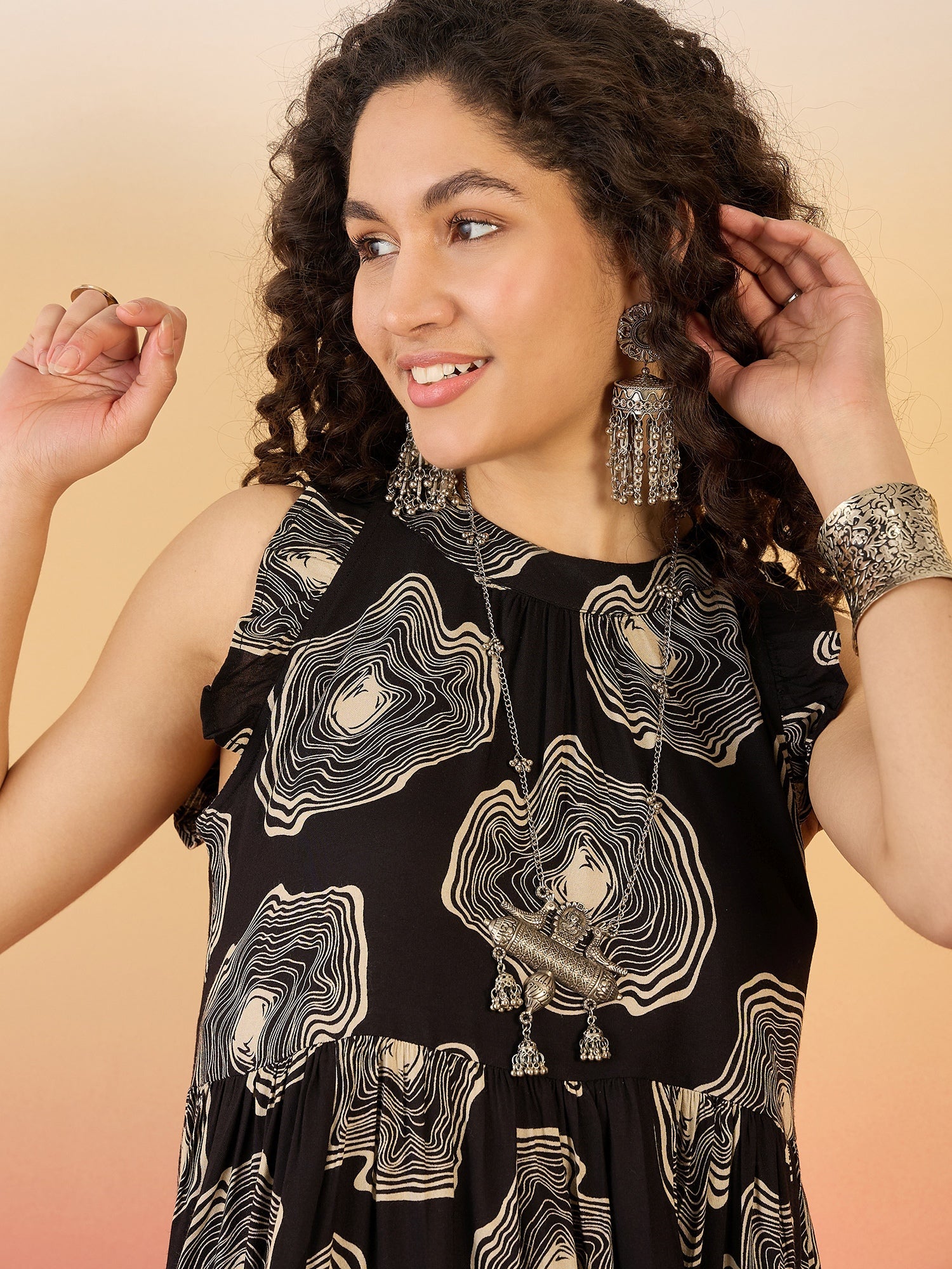 InWeave Black Beige Swril Short Dress - Distacart