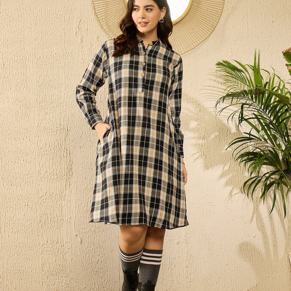 InWeave Black Beige Check Dress - Distacart