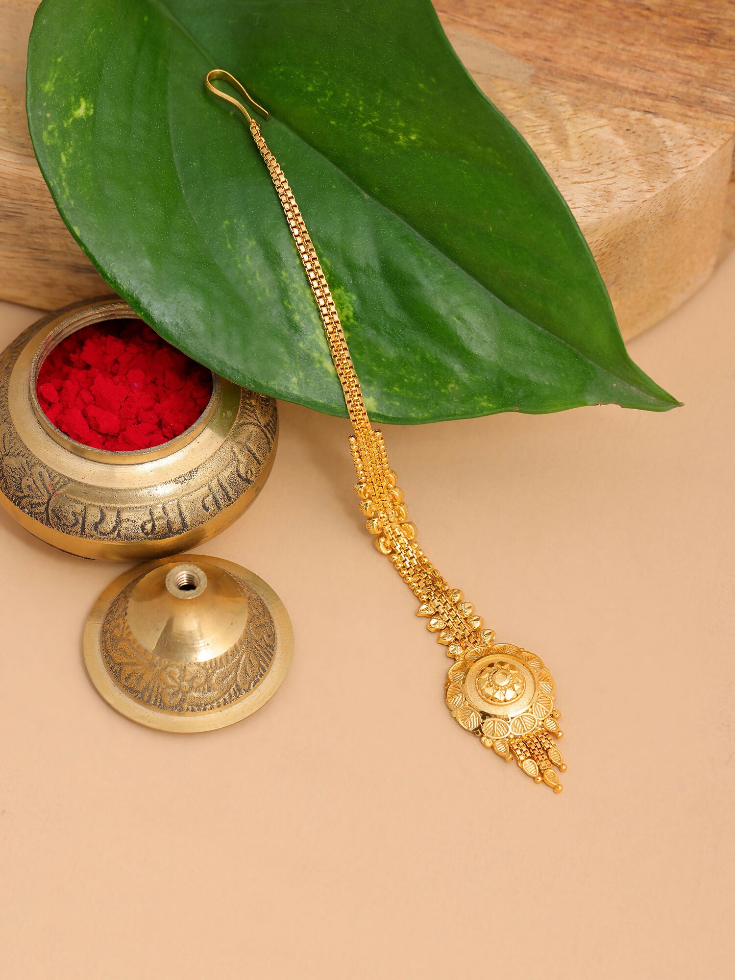 Ruby Raang Gold Maang Tikka