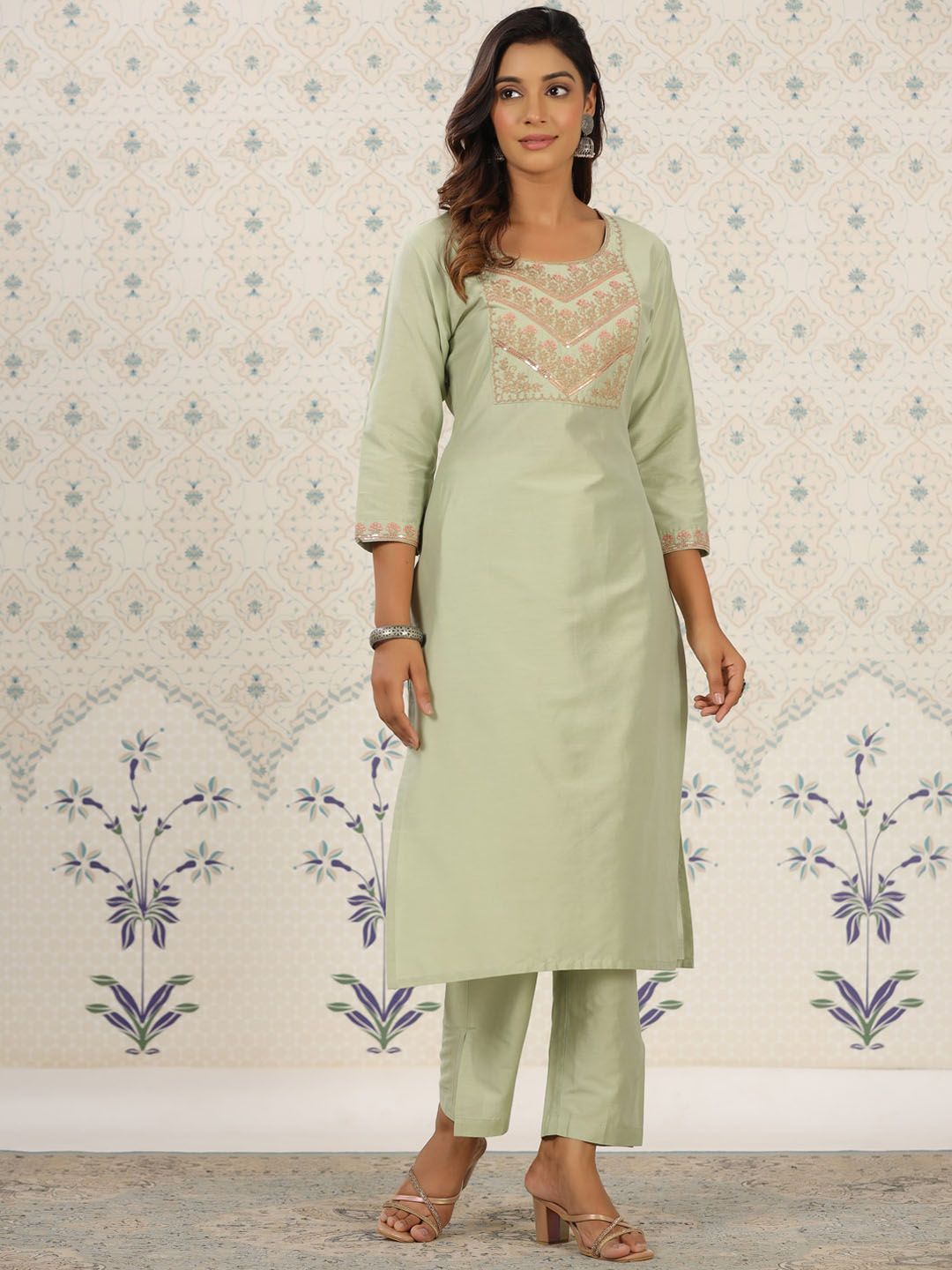 Ode by House of Pataudi Floral Embroidered Thread Work Straight Kurta with Trousers - Distacart