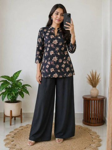 Teeya Creation Women Black & Beige Floral Printed Cotton Kurti with Black Wide-Leg Palazzo Set - Dista