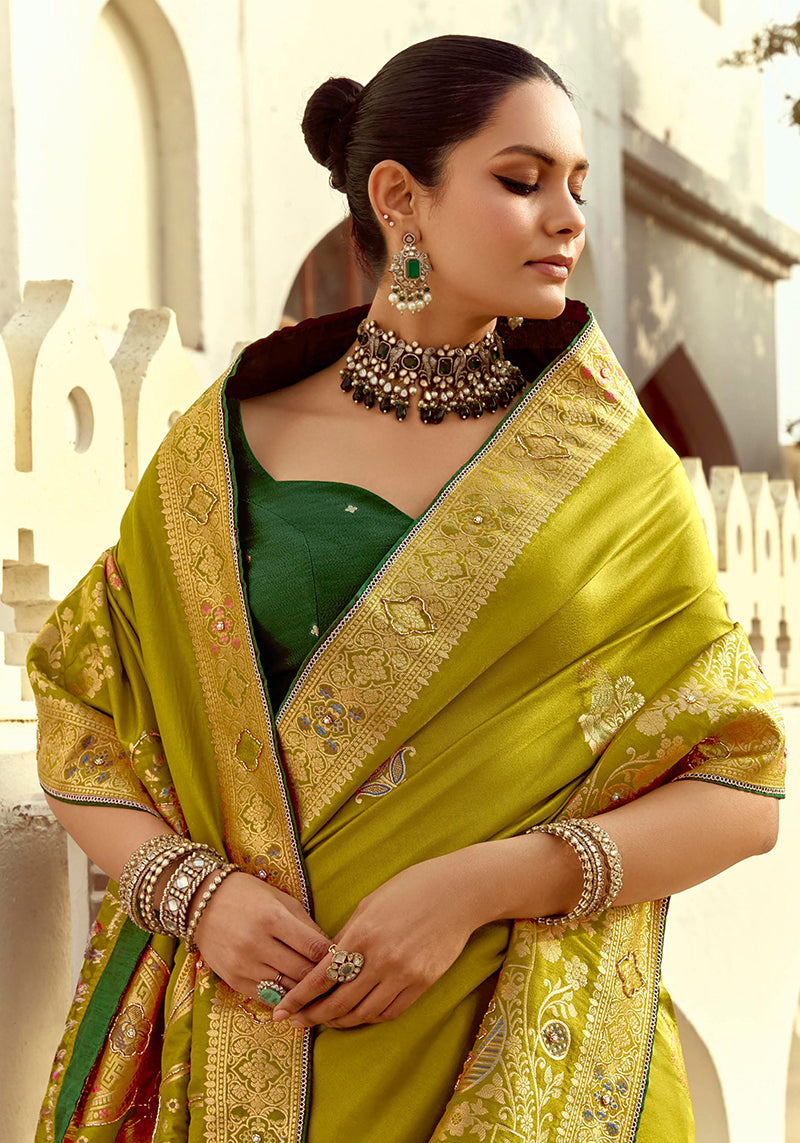 Monjolika Fashion Silk Blend Weaving Pear Traditional Saree - Distacart