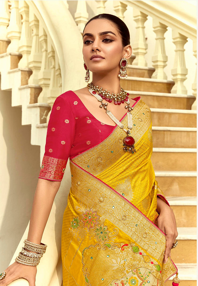 Monjolika Fashion Silk Blend Weaving Yellow Traditional Saree - Distacart