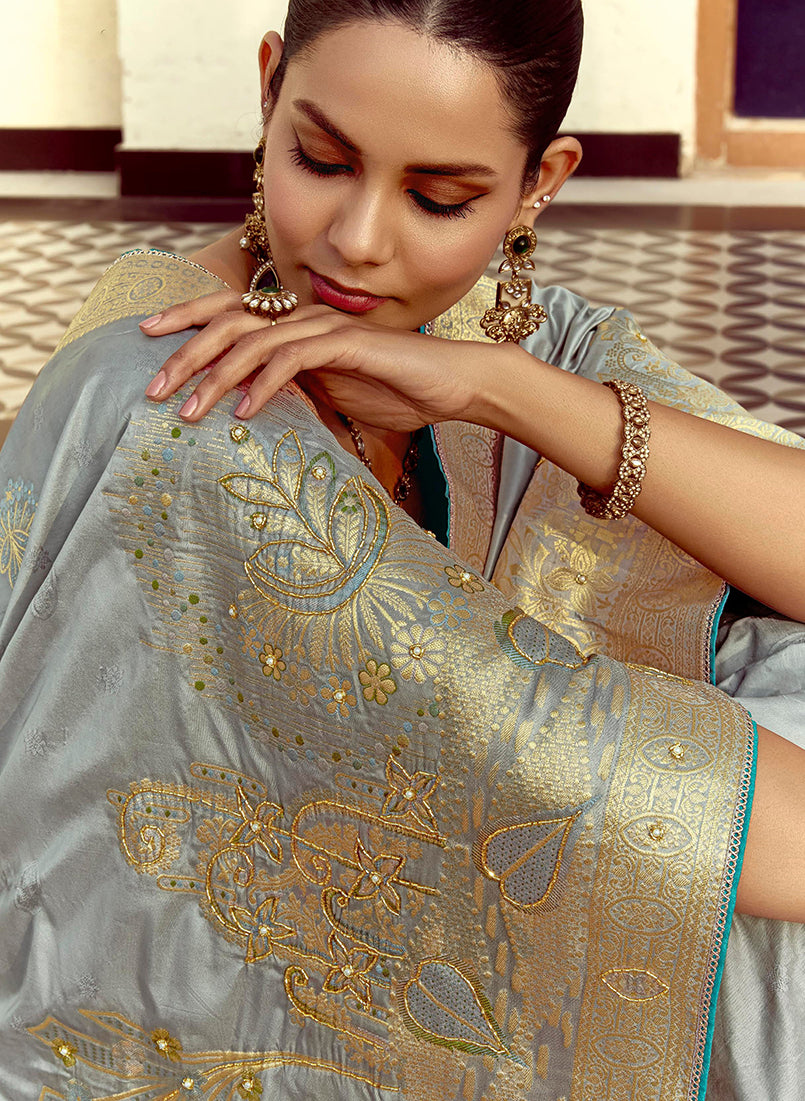 Monjolika Fashion Silk Blend Weaving Light Grey Traditional Saree