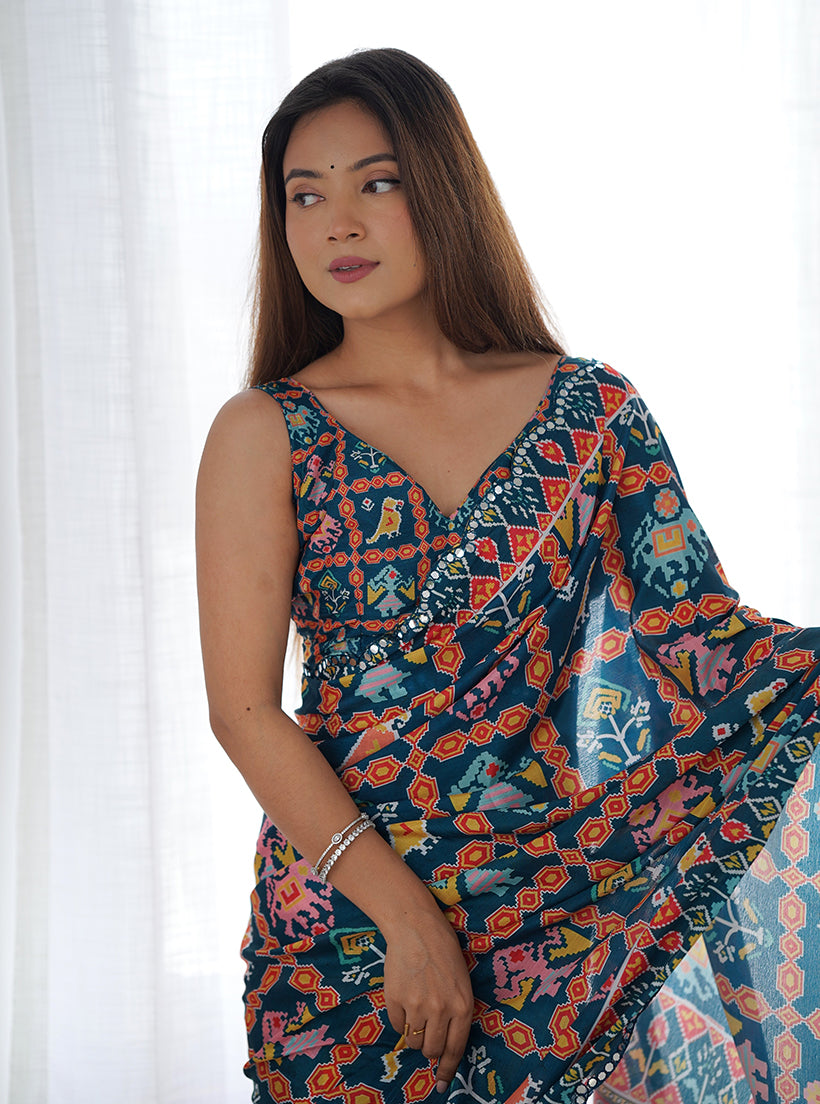 Monjolika Fashion Chinon Digital Print Classic Saree in Navy Blue